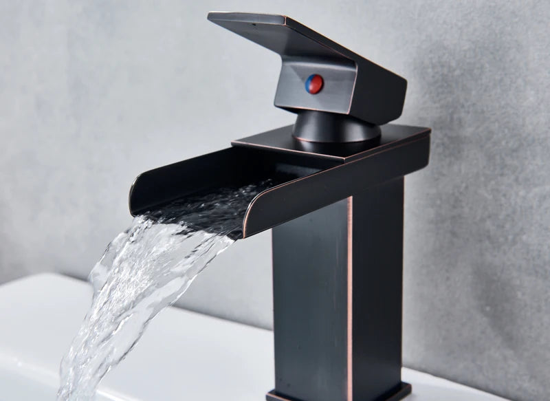 Robinet Cascade Noir pour Lavabo