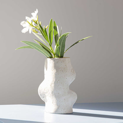 Vase Fluxo moyen en céramique blanche