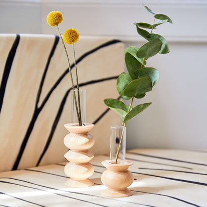 Vase Totem moyen Nº 5 en bois de hêtre et verre