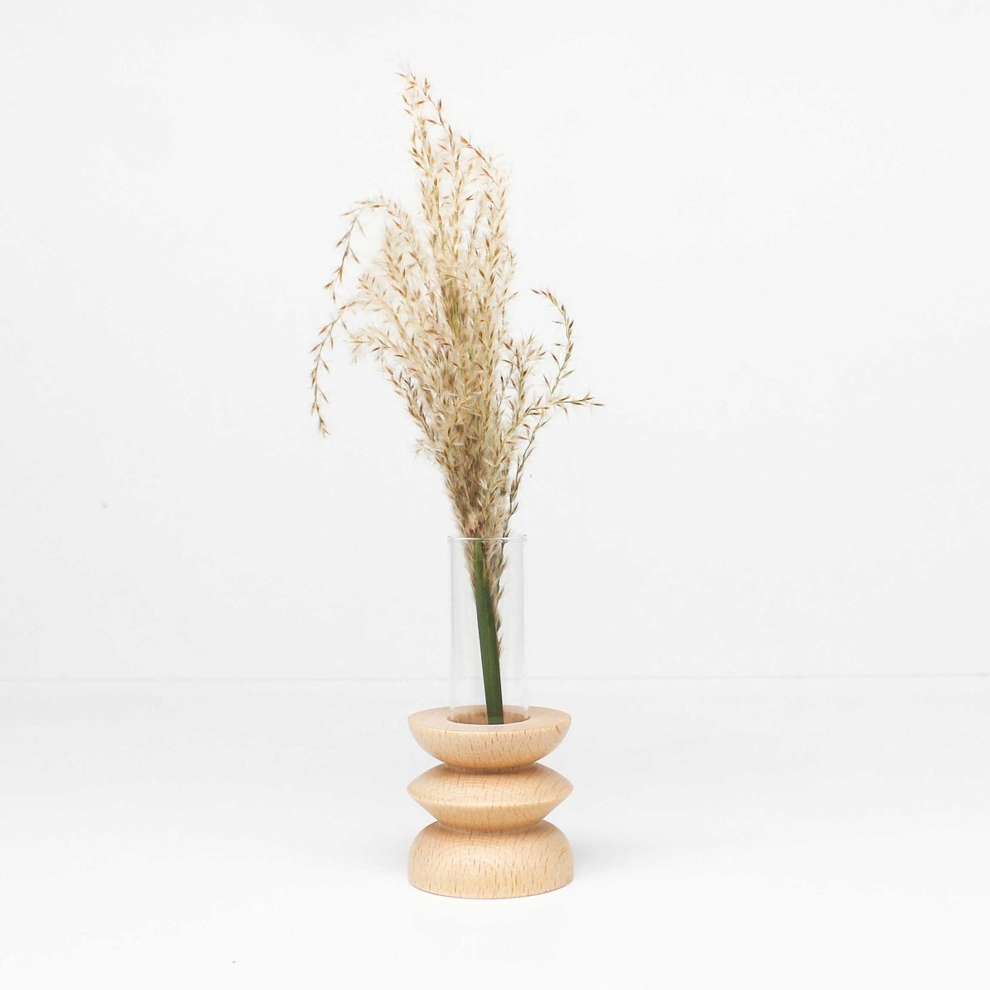 Vase Totem court Nº 3 en bois de hêtre et verre
